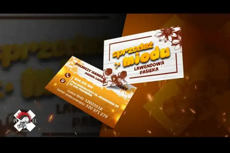 Wizytówka i szyld firmy "Lawendowa Pasieka" reklamujące sprzedaż miodu. Wizytówka zawiera dane kontaktowe, ilustrację pszczoły i pomarańczowe tło w kształcie plastra miodu. Na szyldzie widnieje napis "sprzedaż miodu" z grafiką kwiatów i pszczół.